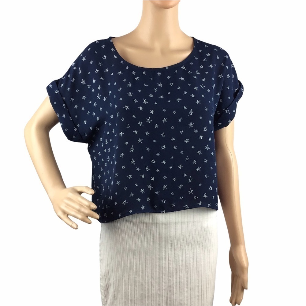 Forever 21 Crop Top Size M Blue White Stars Short Sleeve Lightweight